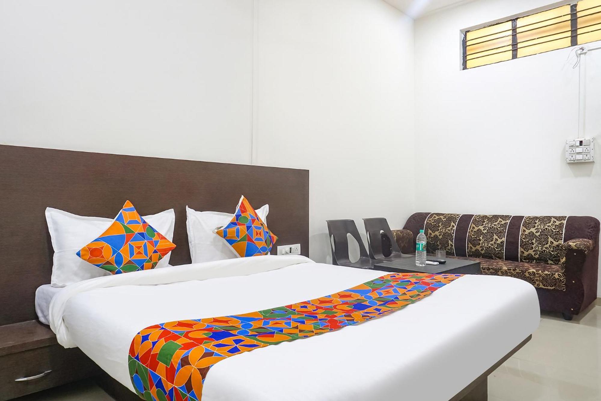 Fabhotel Om Sai - Nr Nashik Railway Station Esterno foto