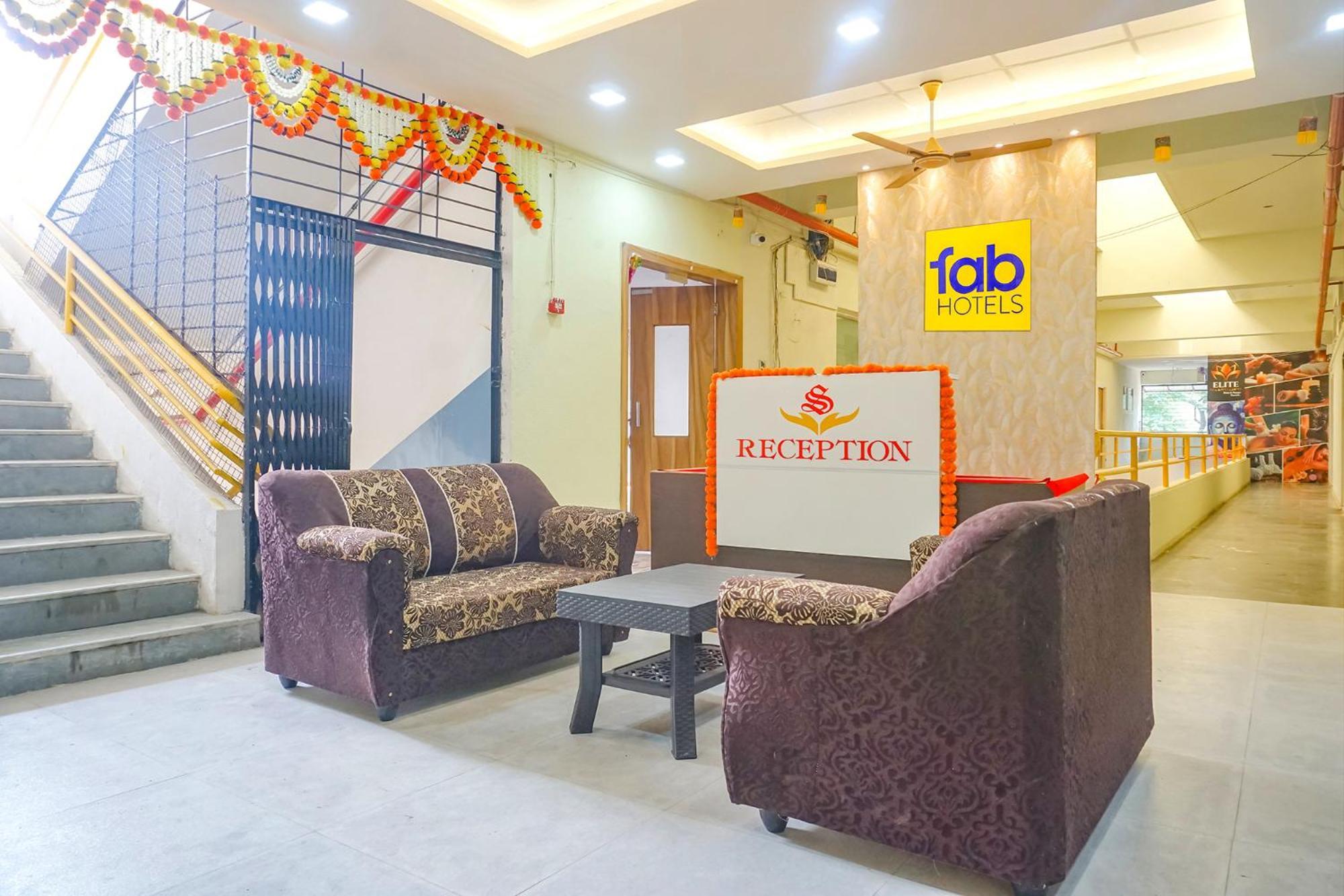 Fabhotel Om Sai - Nr Nashik Railway Station Esterno foto